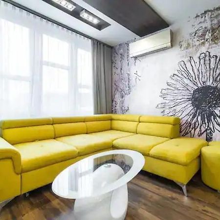 Appartamento Studio Apartman Budapest Sziveben Esterno foto